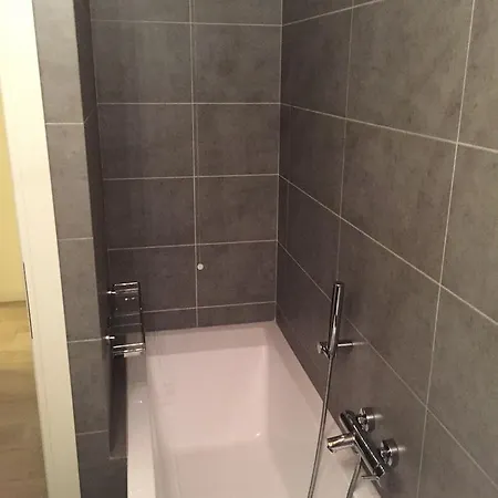Central Luxury Garden Apartament